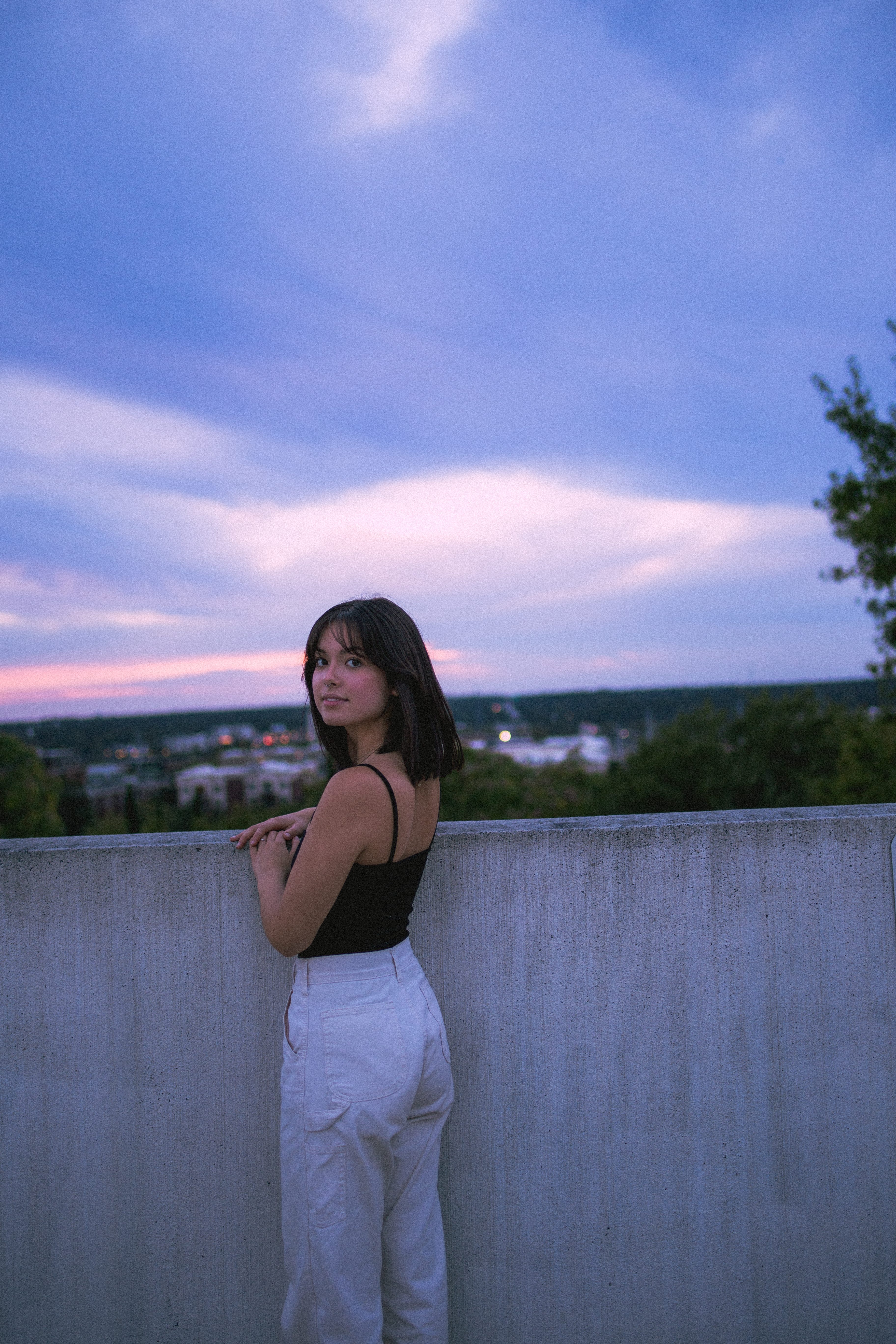 Claire Photo 13
